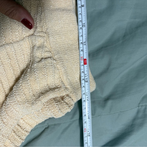 Free‎ People Beach Beige Carter Knit Sweater and Shorts Set Size Medium EUC - Picture 5 of 9